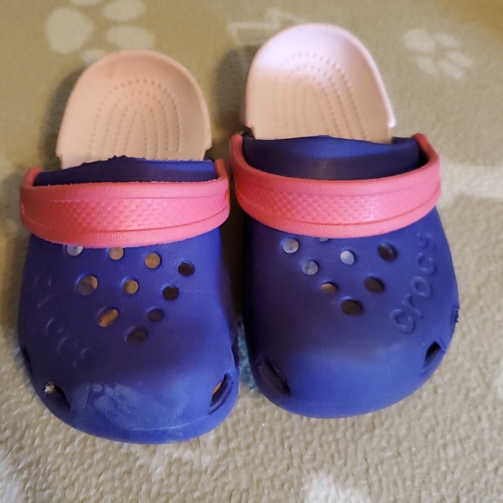 Sandals - Picture 2 of 3